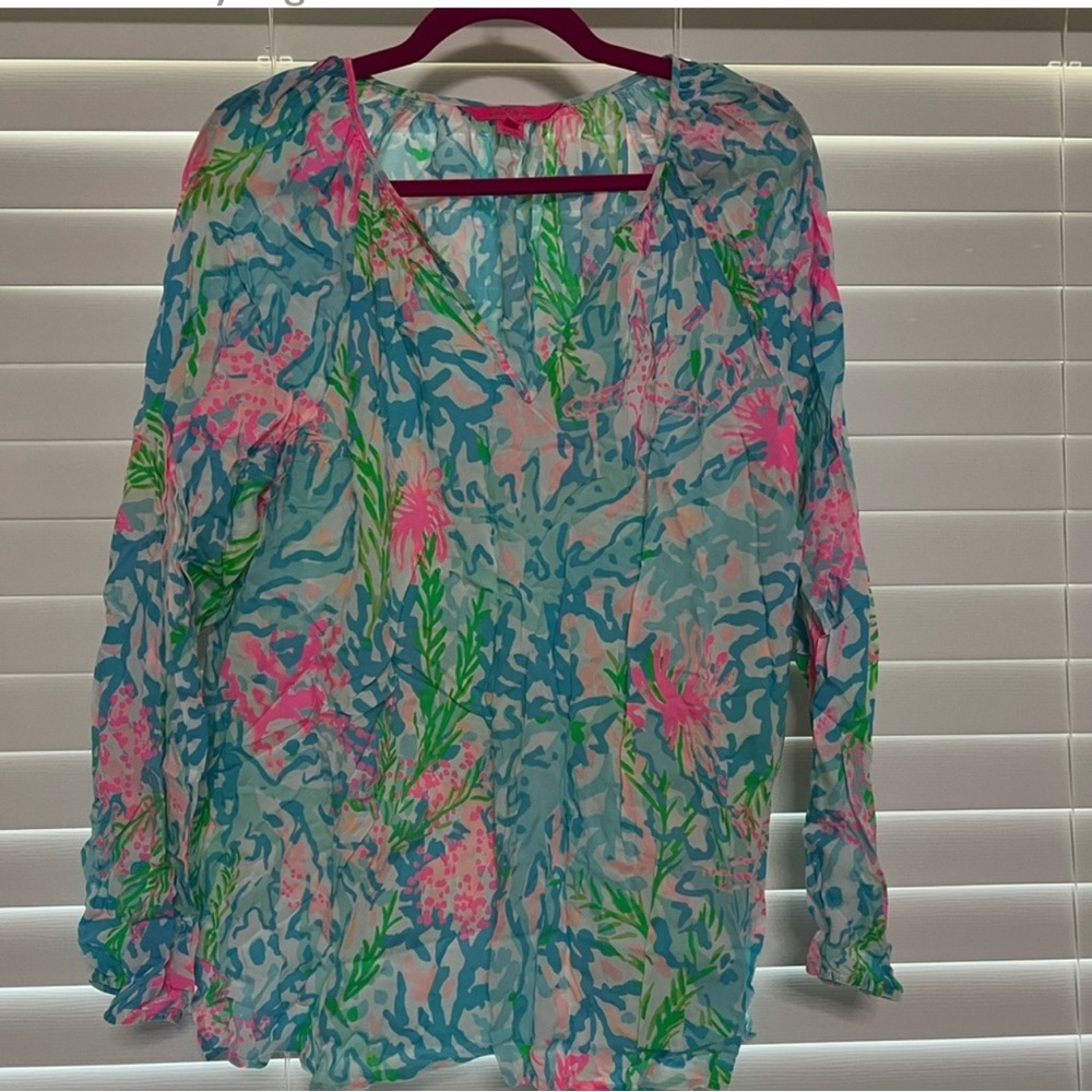 Lilly Pulitzer Blue and Pink Graphic Blouse